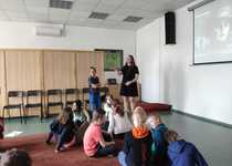 Třída III. A zavítala do blanenské knihovny